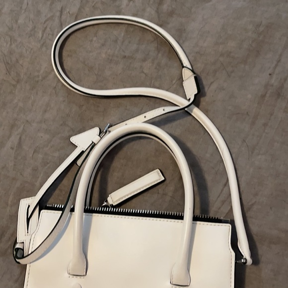 Delaroq White Crossbody Purse - Picture 3 of 7
